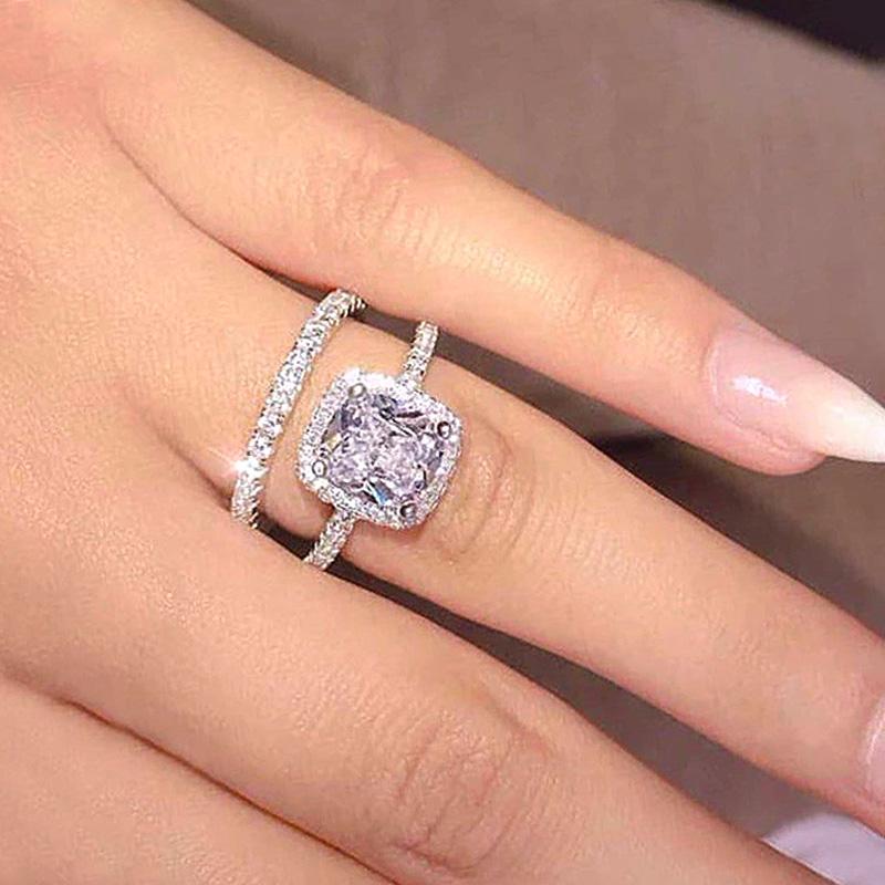 2Pcs/Set Exquisite Engagement Rings for Women Dazzling Crystal Jewelrybridal Wedding Accessories with Fashionable Design