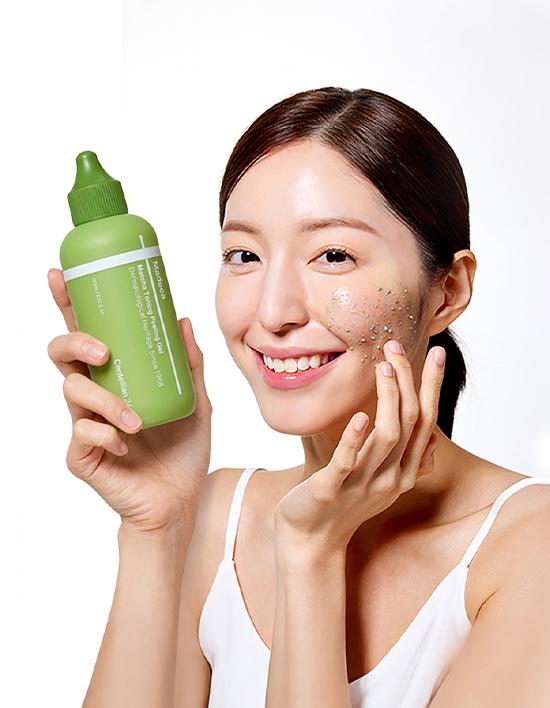 Dongkuwa Pharmaceutical Centellian 24 Madeca Matcha Toning Peeling Gel 150ml
