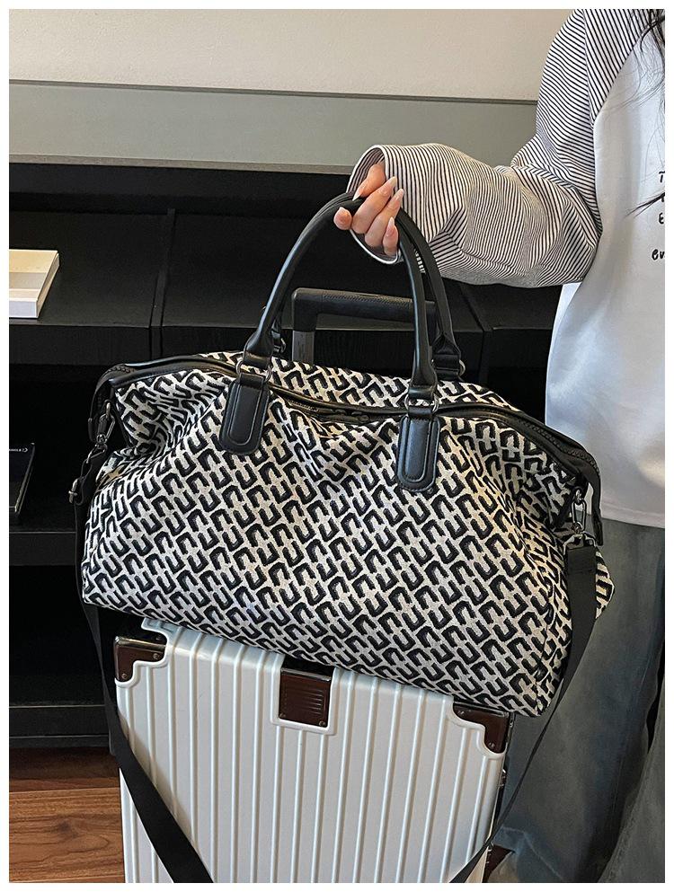Women's Trendy Large Capacity Business Travel Bag - Fashionable Crossbody & Handheld Luggage Bag