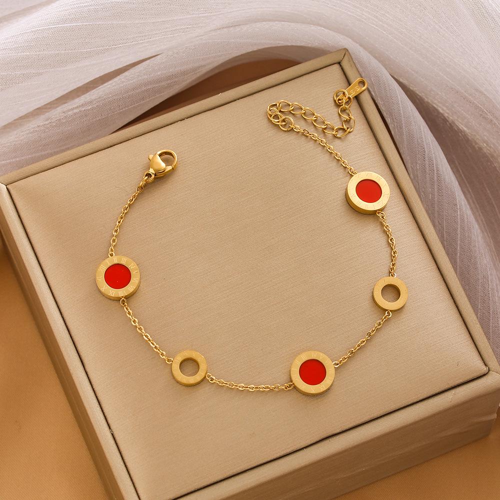 High-End Titanium Steel Four-Leaf Clover Bracelet with Shell Pendant – Durable, Fade-Resistant Design