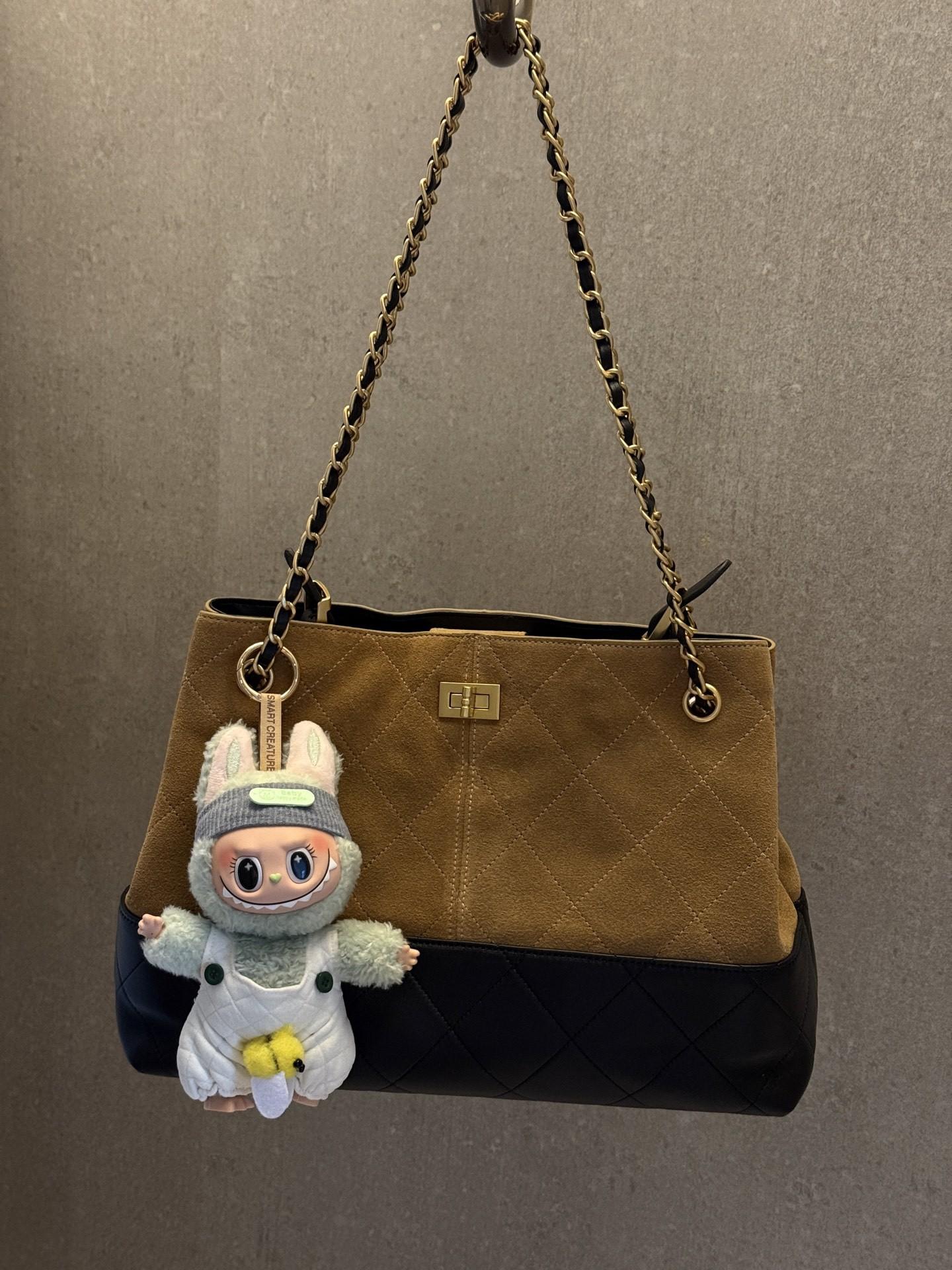 Black Rhombus Chain Bag Large Capacity Women s Bag Winter Versatile Shoulder Bag Lock Tote Bag