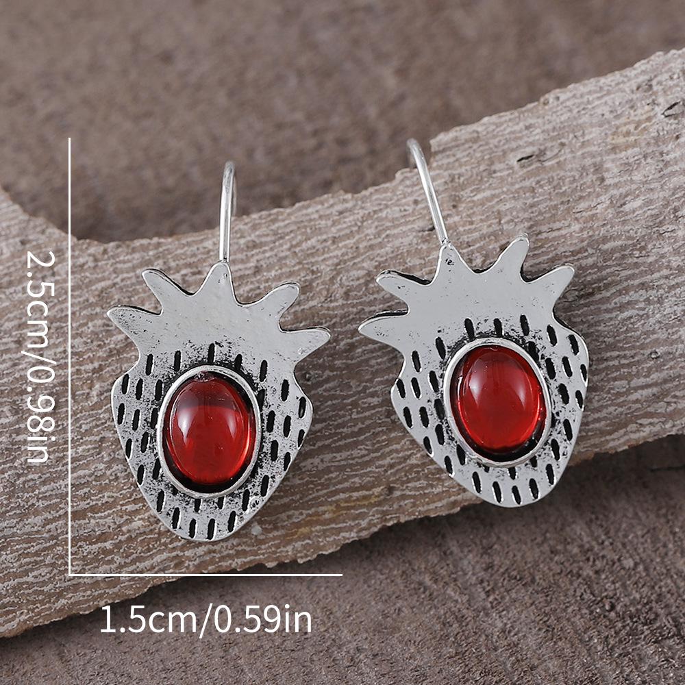 Charming Vintage Strawberry Pendant Earrings: Cute & Elegant Ear Jewelry for Women