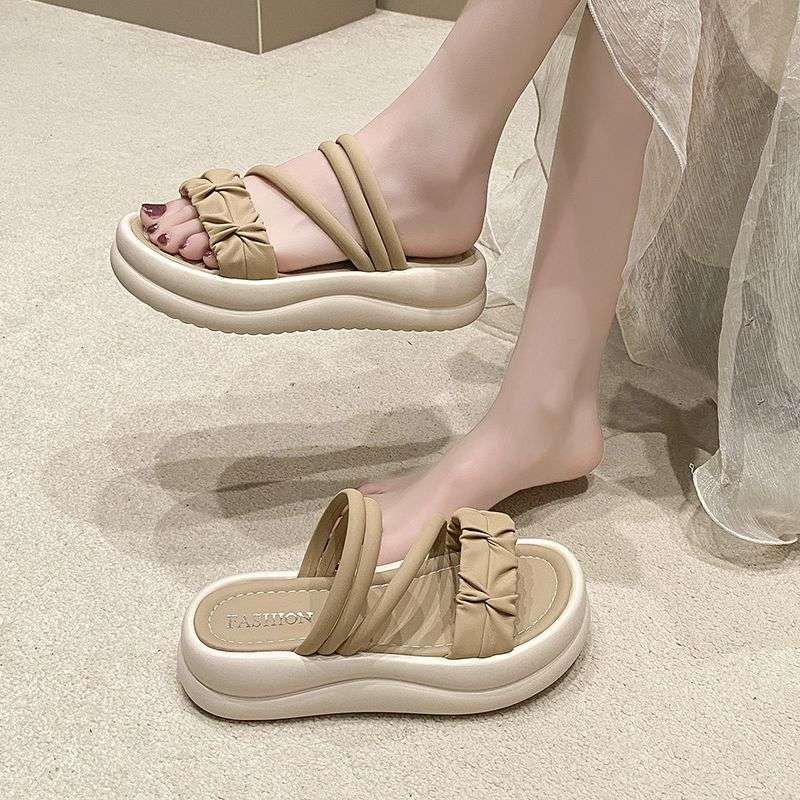 Dámské pantofle, svrchní oblečení, léto 2025, nová móda, tlusté dno, jednoslovné přetahování, neklouzavé, měkké dno, ležérní plážové sandály