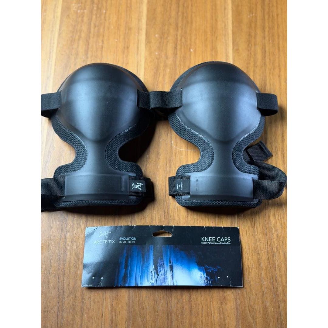 Used Made in Canada ARC TERYX KNEE CAPS Arc teryx knee cap