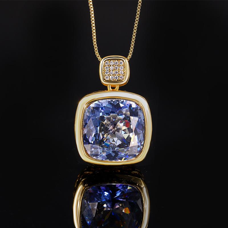 Jewelry Simulation Red Corundum Gold Retro Exquisite Pendant Necklace Main Stone 16 * 16