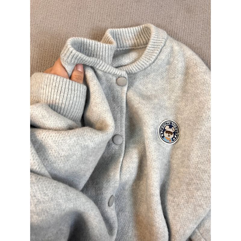 

Мягкий Клейкий Свитер Верхняя одежда Круглый Вырез Утолщенный Кардиган Вышивка Grey S Suggested 37.50 kg-45.00 kg