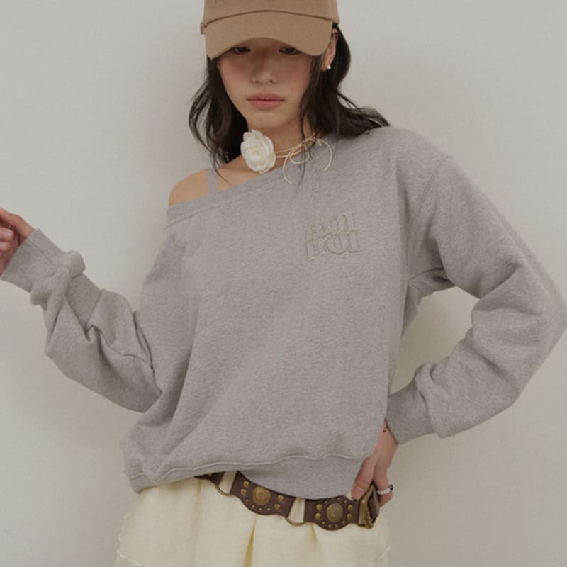 ROIROI Script Embroidered Ball Cap - Beige