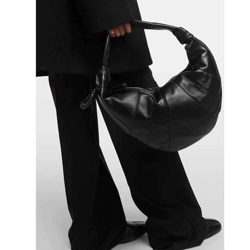 

«Женская сумка через плечо из овчины в форме круассана» Original Leather with Logo