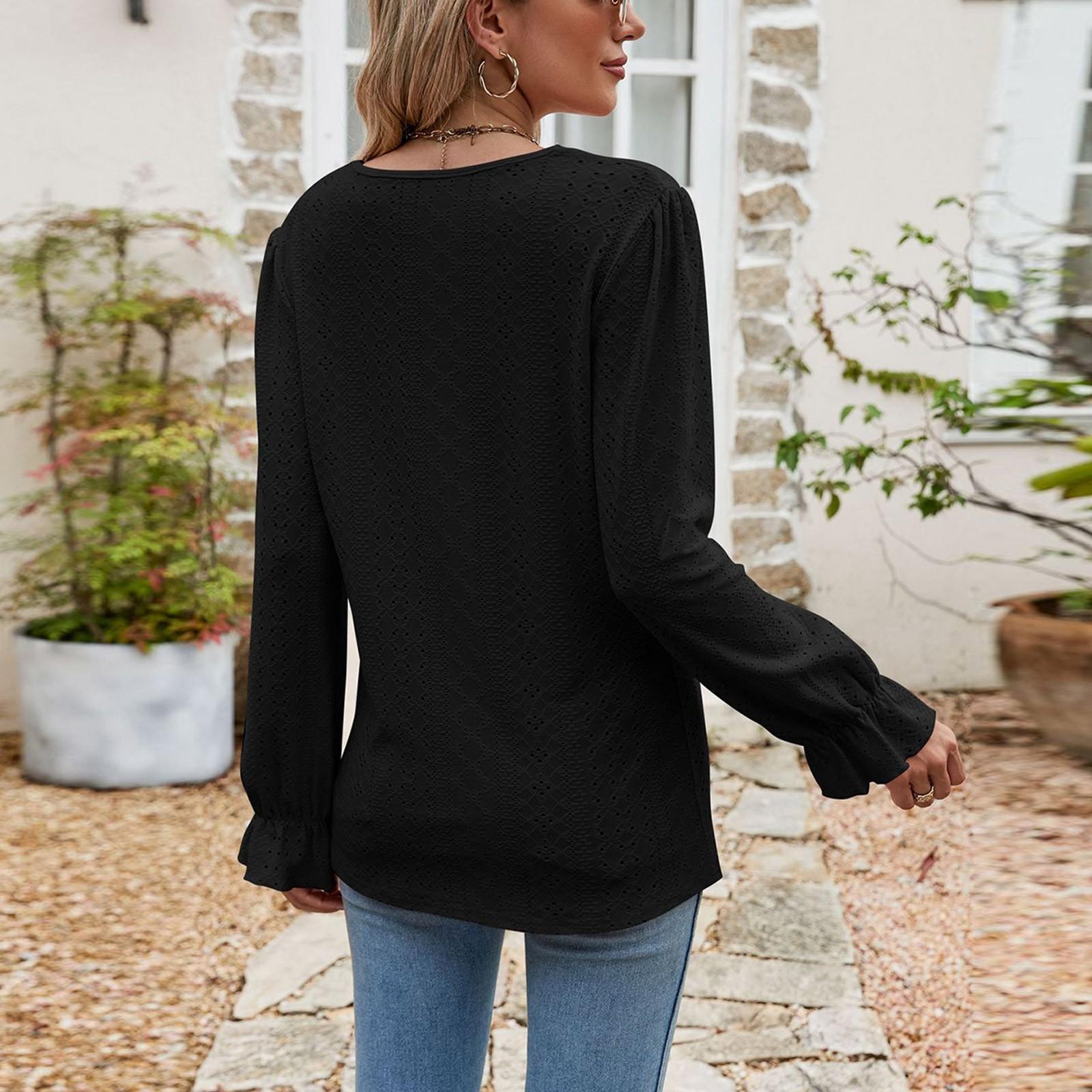 Женская футболка с V-образным вырезом — фото 4