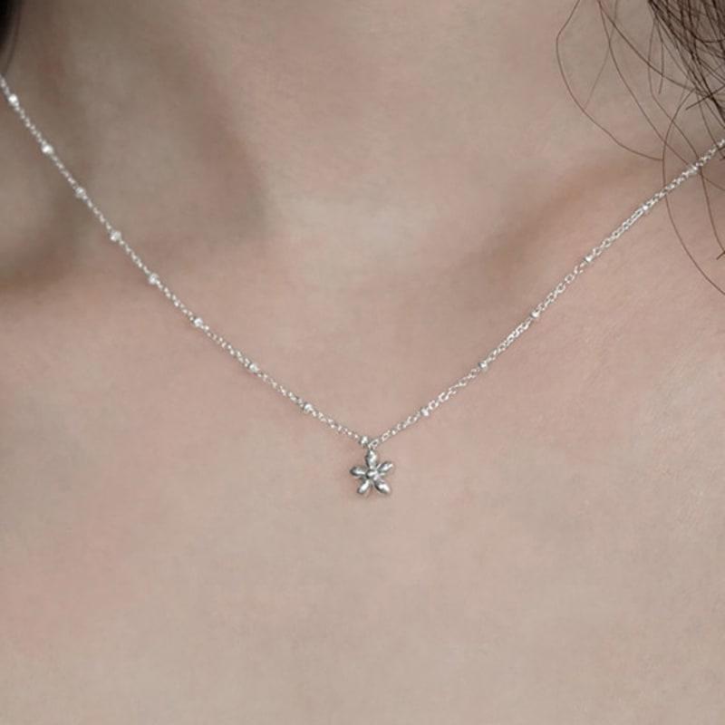 

ANOTHER CELL floral ball necklace 45cm