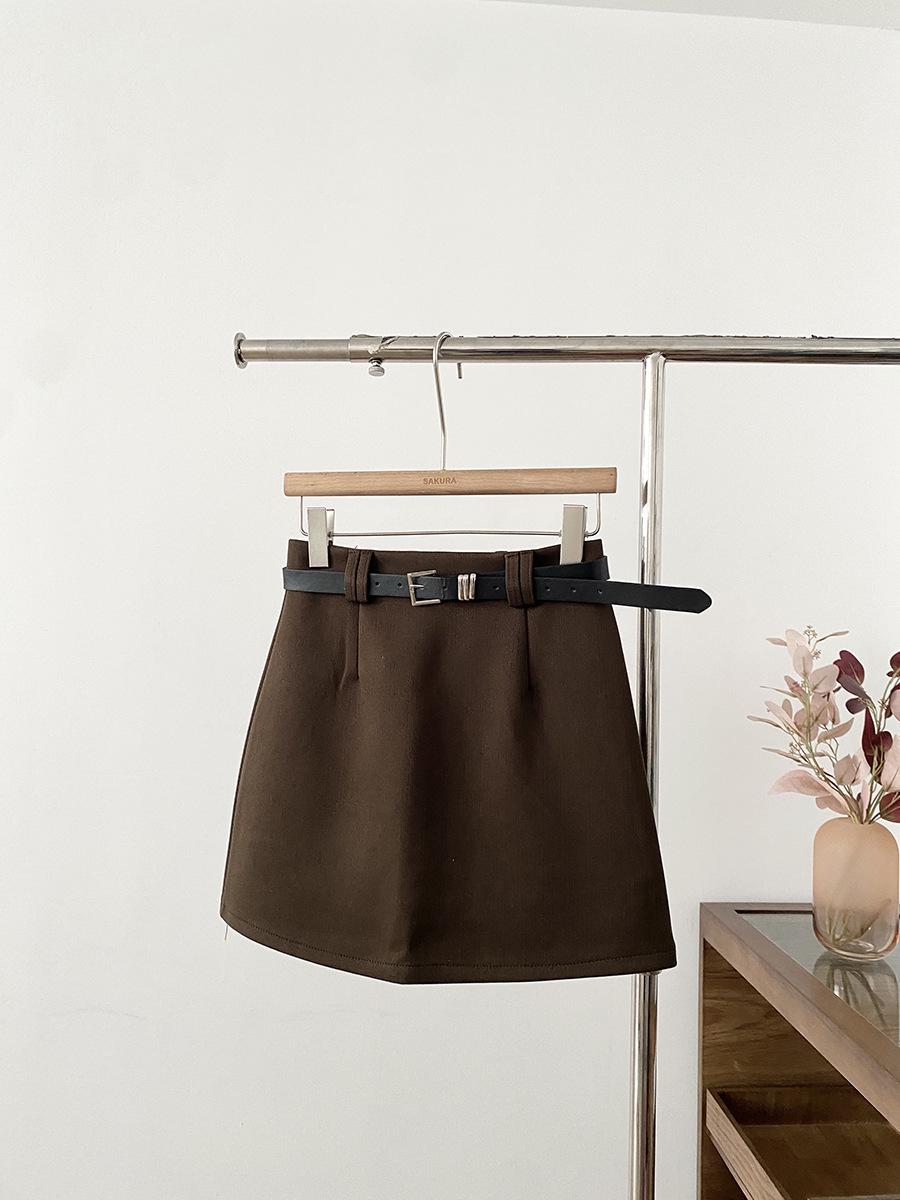 

Grey Wool High-Waist Belted Short Skirt for Women - Spring/Autumn Korean Style, Hip-Hugging and Anti-Exposure Design S
