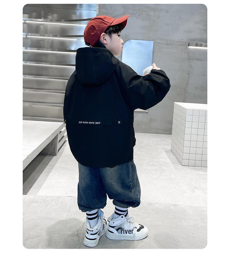 Boys' 2025 Spring/Autumn Windbreaker: Fashionable & Windproof Thin Jacket for Big Kids