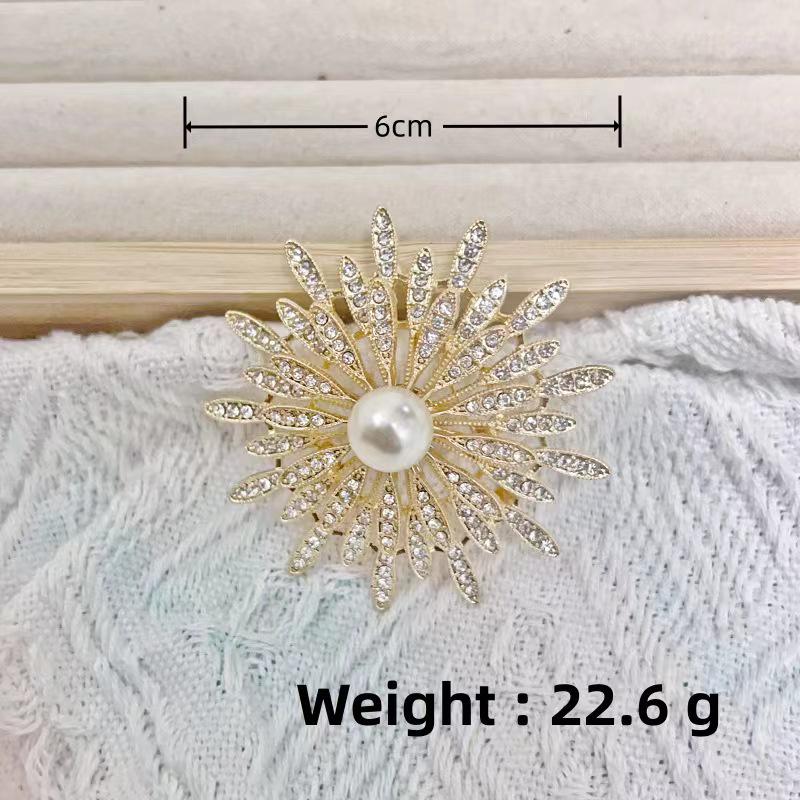 European & American Rhinestone Retro Gypsophila Eight-Pointed Star Brooch for Sweaters & Scarves