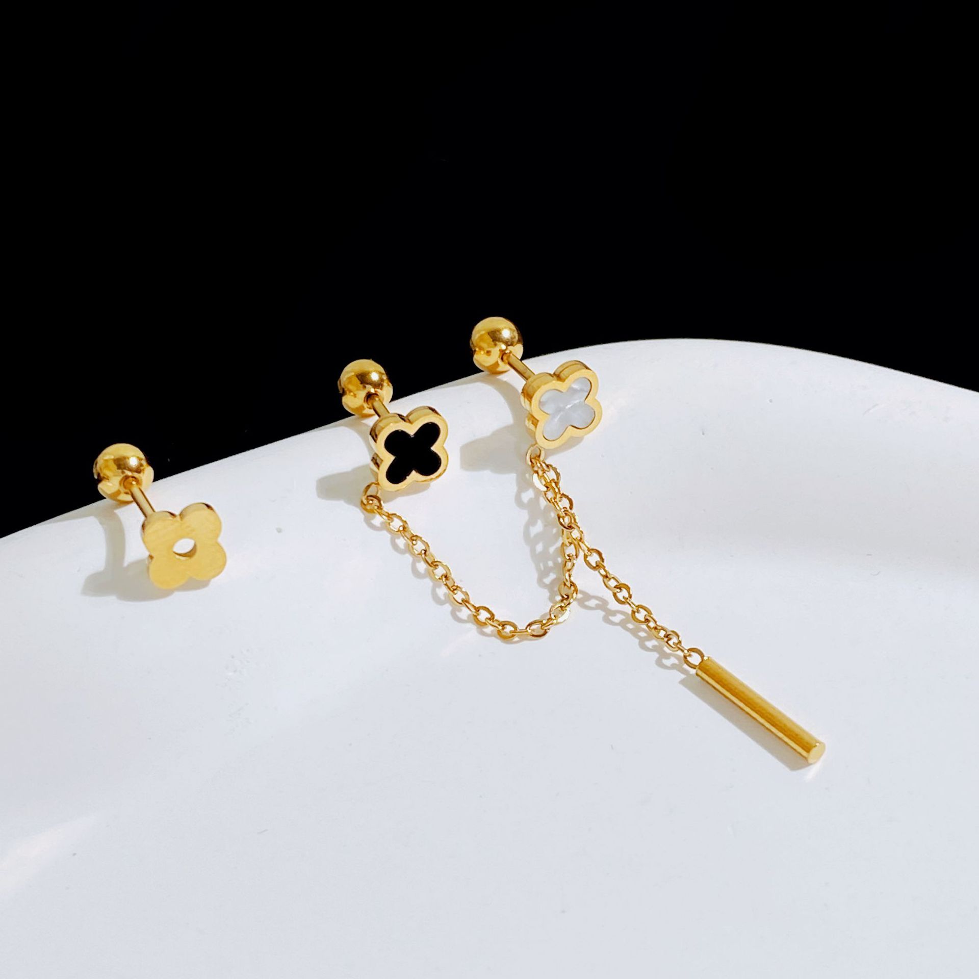 

Персонализированные милые крутые серьги-гвоздики из титановой стали с цепочкой и кисточками, новые серьги-гвоздики для ванны с дизайном Niche, женские серьги