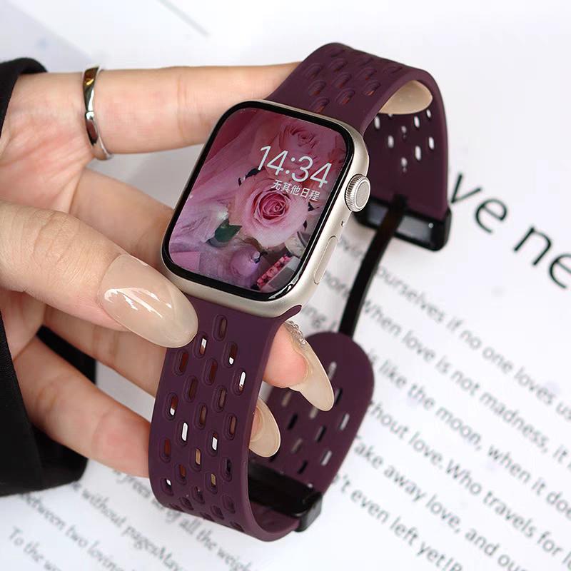 Silicone Strap for Apple Watch Band 49mm 46mm 45mm 44mm 42mm 40/41mm Magnetic Bracelet Correa iWatch Series 10 9 8 7 6 5 4 Ultra