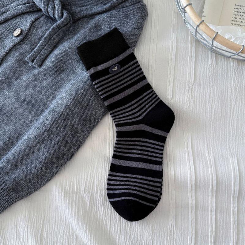 Women's New Autumn and Winter Color Striped Boneless All In One Drum Pile Cotton Socks
