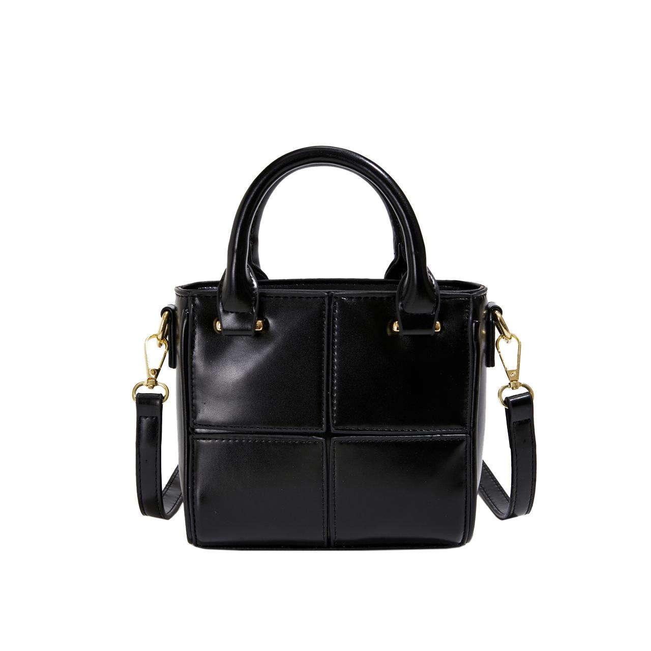 

Модная портативная маленькая квадратная сумка Женская универсальная сумка через плечо Новая повседневная сумка-мессенджер чёрный