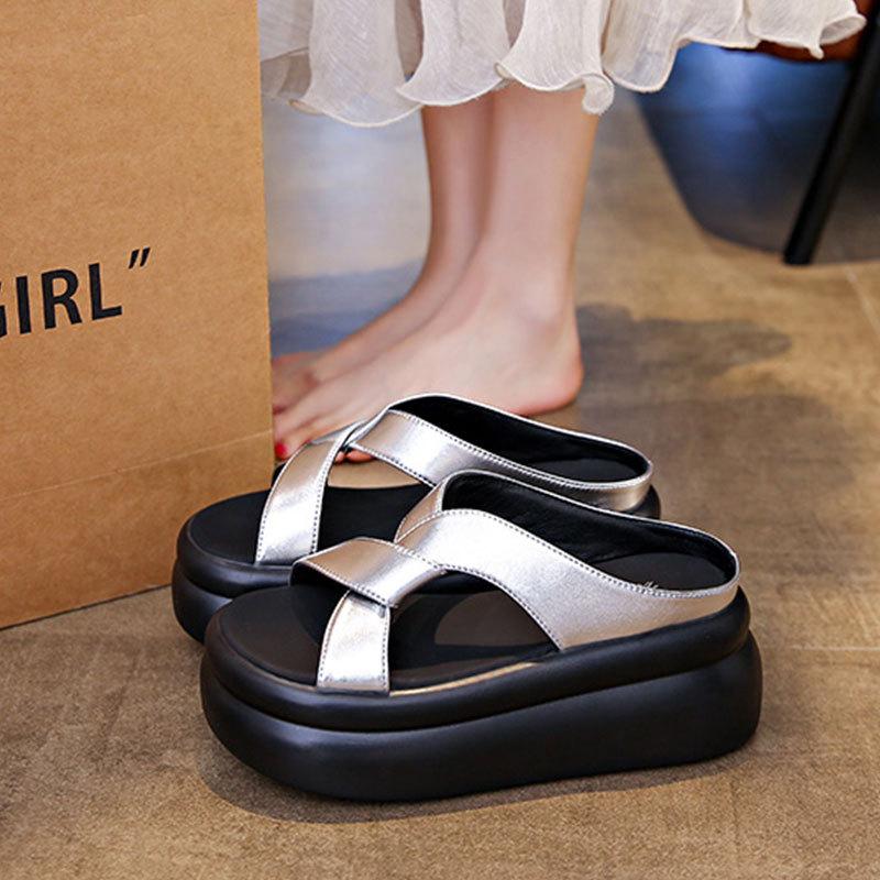 Small thick-soled muffin cool slippers for women's summer wear 2025 new women's heightening high-heeled soft-soled beach sandals