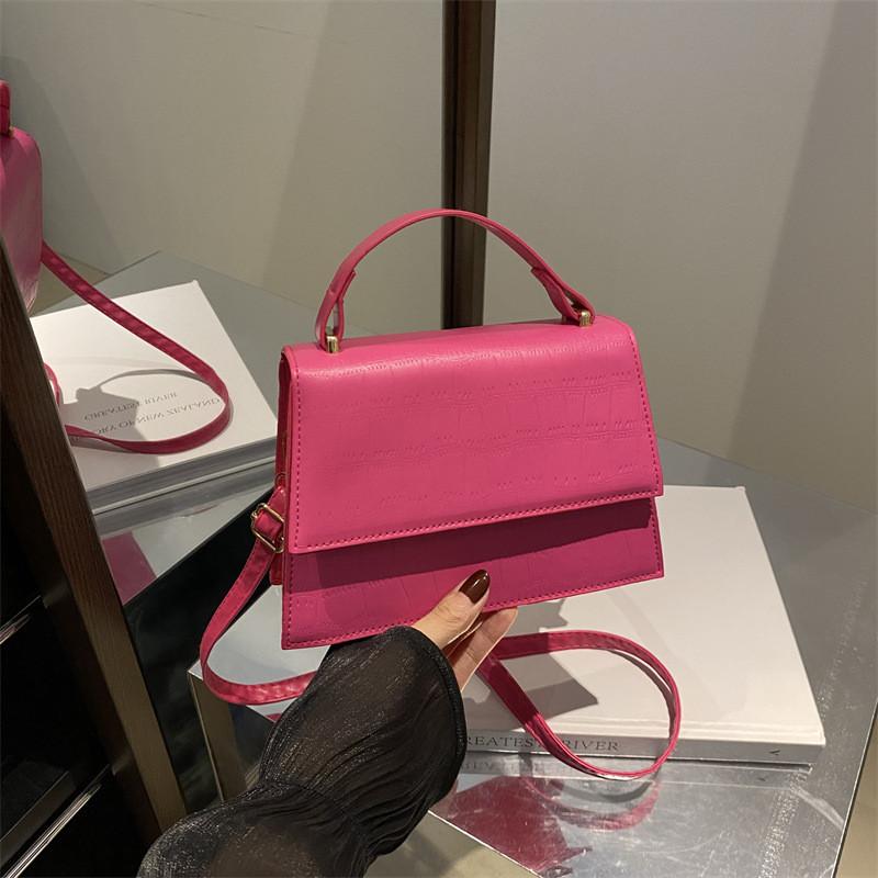 Elegant Contemporary Small Shoulder Handbag In Modern Street Style Designs