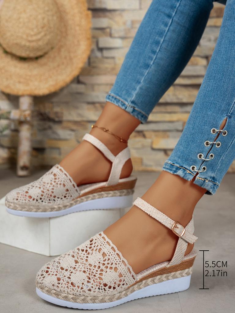 Fashion 2025 Large Size New Roman Shoe Bag Toe, Fashionable Perforated Hemp Rope Anti-slip One-line Sandals with Wedge Heels