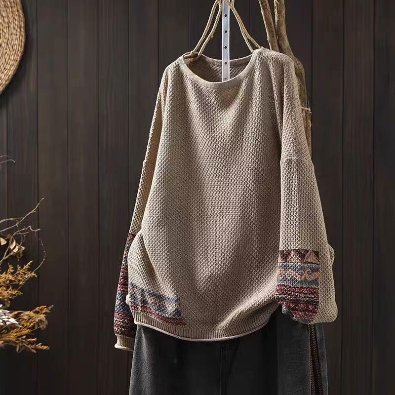 2026 Artistic Color Block Sweater: Retro Simple Round Neck, Soft Slimming, Versatile Casual Top for Women