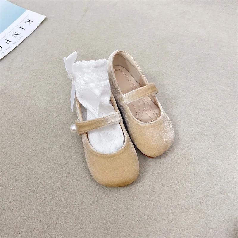 2024 Autumn/Winter Sweet Girls Soft Soled Foreign style Princess Shoes Vintage velvet little girls with velvet single shoes