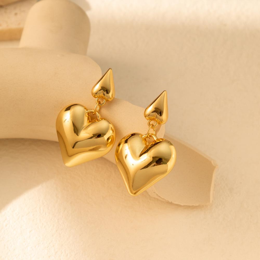 Gold 2023 Trendy Heart Earrings Stylish Zinc Alloy Womens Winter Fashion