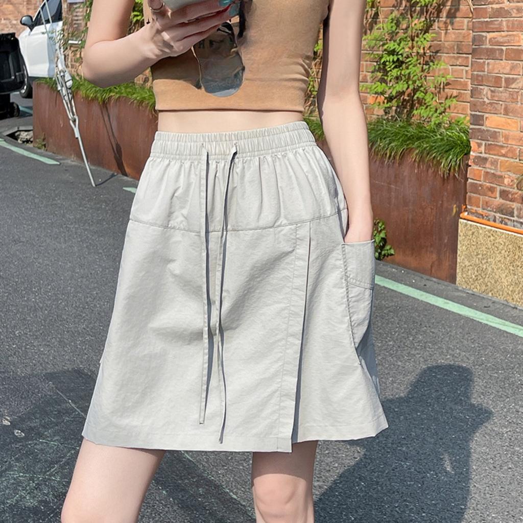 Quick Drying Sports Shorts for Women's Summer Casual Shorts with Elastic Waistband and Front Slit Design, Work Pants Skirt