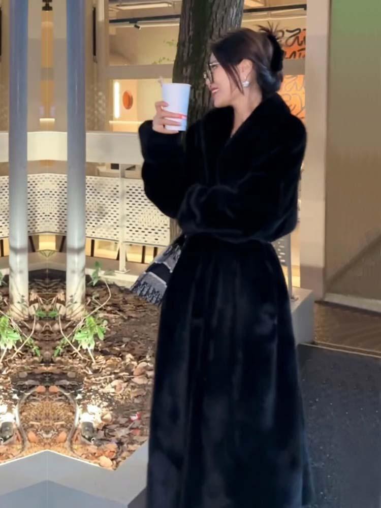 Fur jacket women's green fruit collar mink coat 2024 winter fur environmentally friendly fur thickened warm plush top