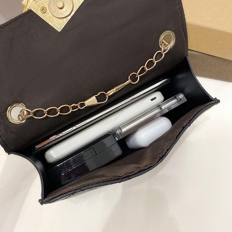 Bag New Square Lock Chain Embroidered Small Square Bag Fashion G Gift Bag Change Bag Women's Bag
