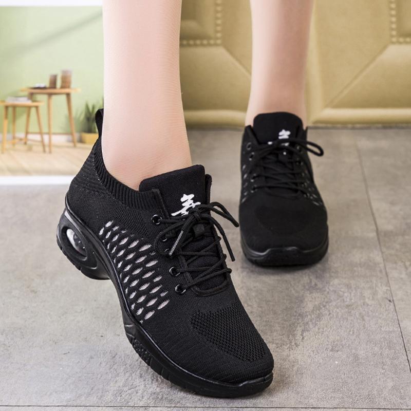 Women's Modern Dance Sneakers Soft Bottom Ballroom Jazz Sneakers Breathable Air Cushion Outdoor Women's The Old Beijing Shoes