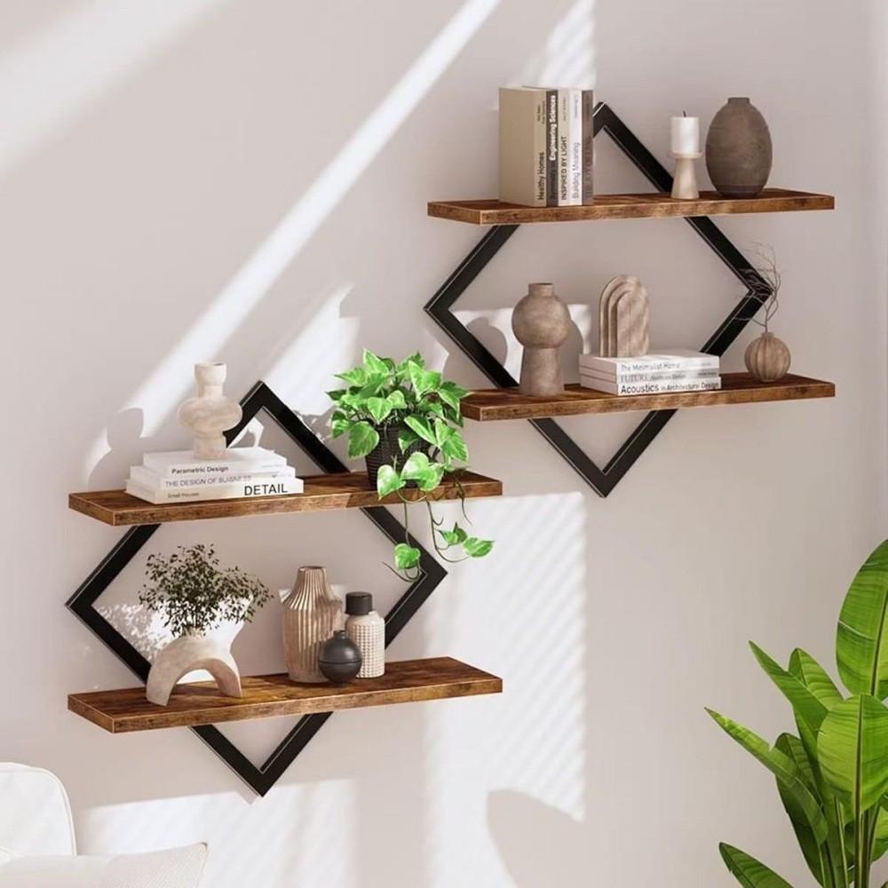 Nordisches Holz-Wandregal mit multifunktionalem Design zur Organisation des Zuhauses