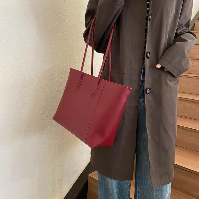 New Large-capacity Commuter Tote Bag Handbag Fashionable Versatile Soft Surface Shoulder Bag Women's Bag