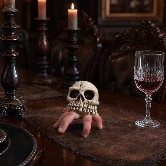 Skull Finger Ornament, Resin Carving Halloween Decoration, Lifelike Bone Texture Scary Dark Hunting Style Figure, for Outdoor Party Desktop Gift