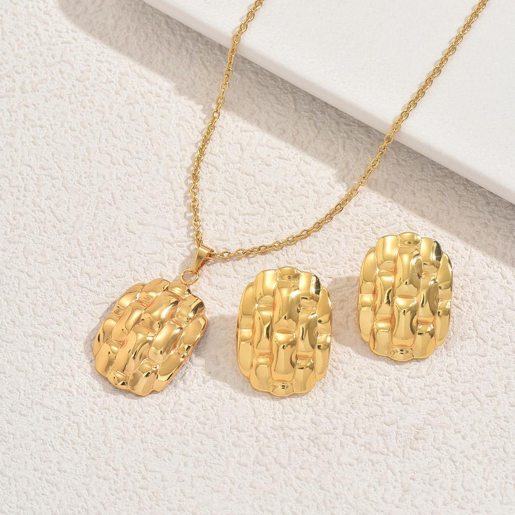 Irregular Women's Necklace Jewelry Set Geometric Folds Texture Design Earrings Versatile Premium Sense