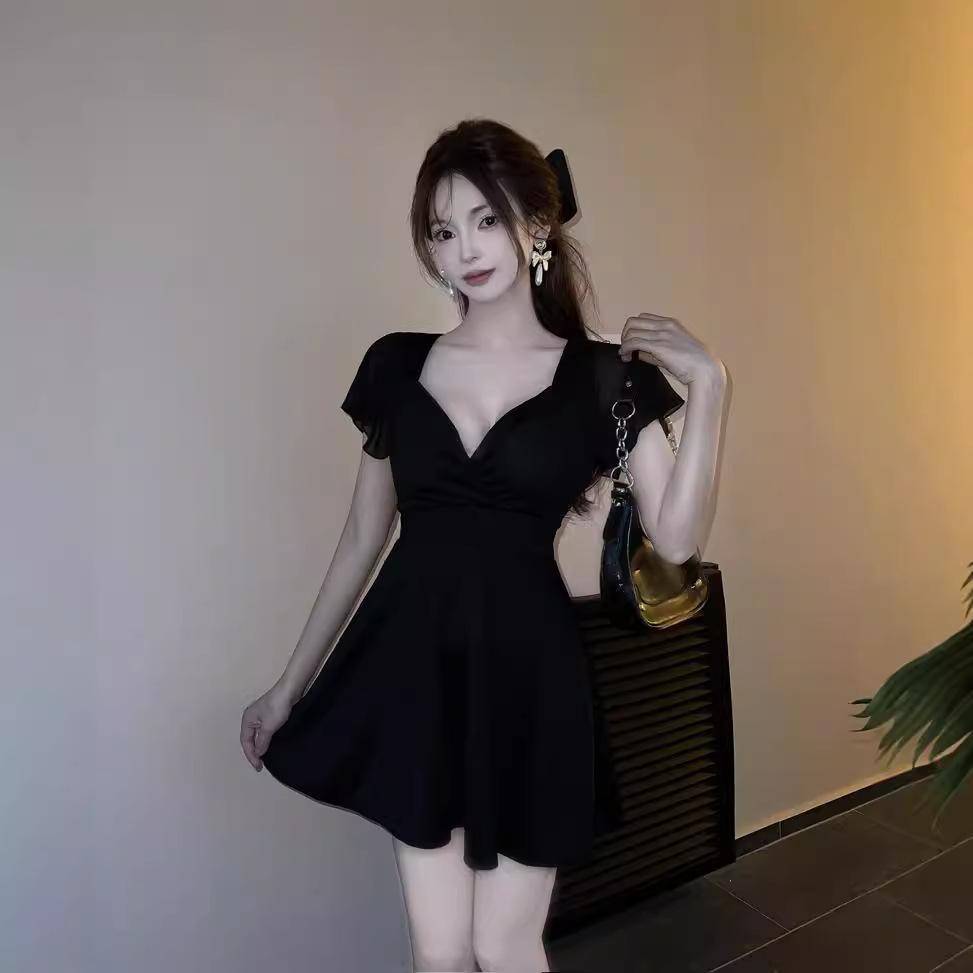 Work clothes women's clothing sexy low-cut V-neck lotus leaf sleeves backless waist thin A-shaped big pendulum dress