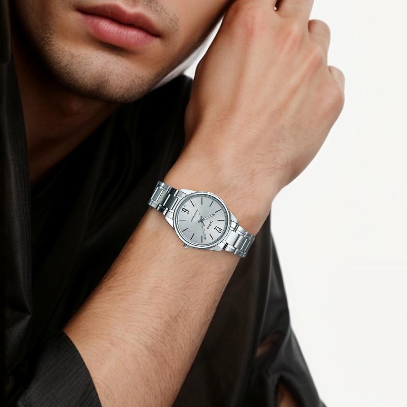 Casio simple and elegant quartz movement stainless steel strap Japanese and Korean watch men's watch silver dial MTP-V005D-7B