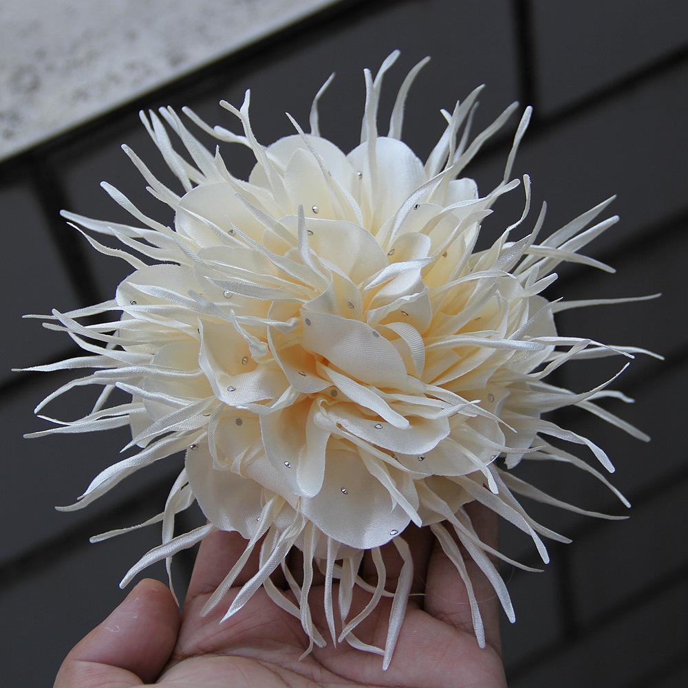 Flower brooch