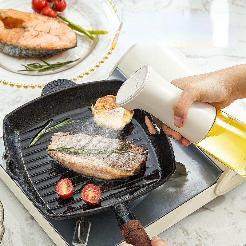 Mehrzweck-Sprühflasche Küche Haushalt Öl-Sprühkessel Oliven-Speiseöl Barbecue Verschlussflaschen Küchenutensilien