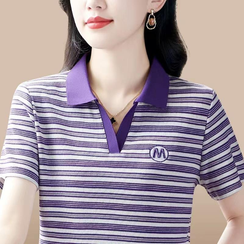 Krótkoręki T-shirt mamy na lato Nowy casualowy top dla kobiet w średnim wieku Modny, odmładzający, wyszczuplający T-shirt bazowy