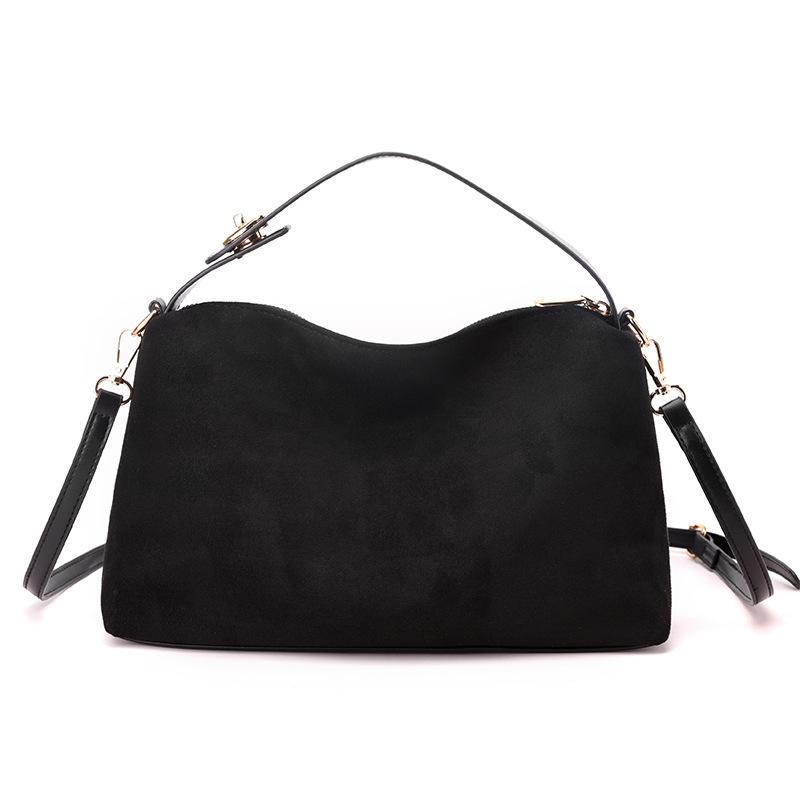 This Handbag Features A Unique and Elegant Design. It Is A Simple, Fashionable and Trendy Crossbody Bag