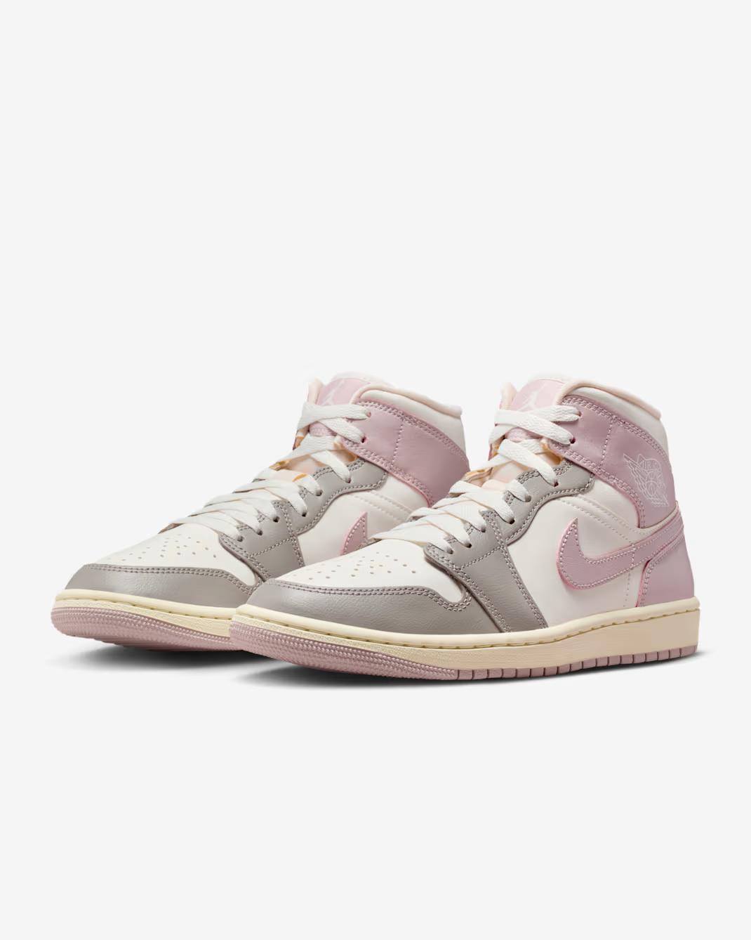 BQ6472-122 Nike Air Jordan 1 Mid (Женский) 6W