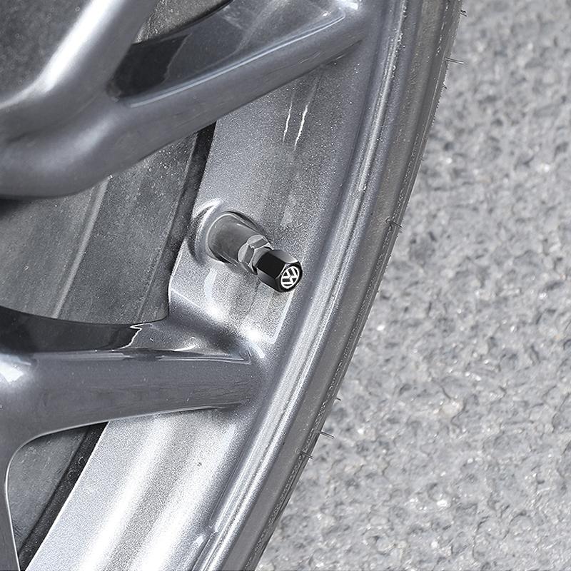Auto Reifenventilkappe Radventilkappenabdeckung mit Schraubenschlüssel Schlüsselanhänger Für Volkswagen B7 B6 B5 Golf 4 5 6 Polo Passat CC Jetta Mk6 Tiguan Gol Cross