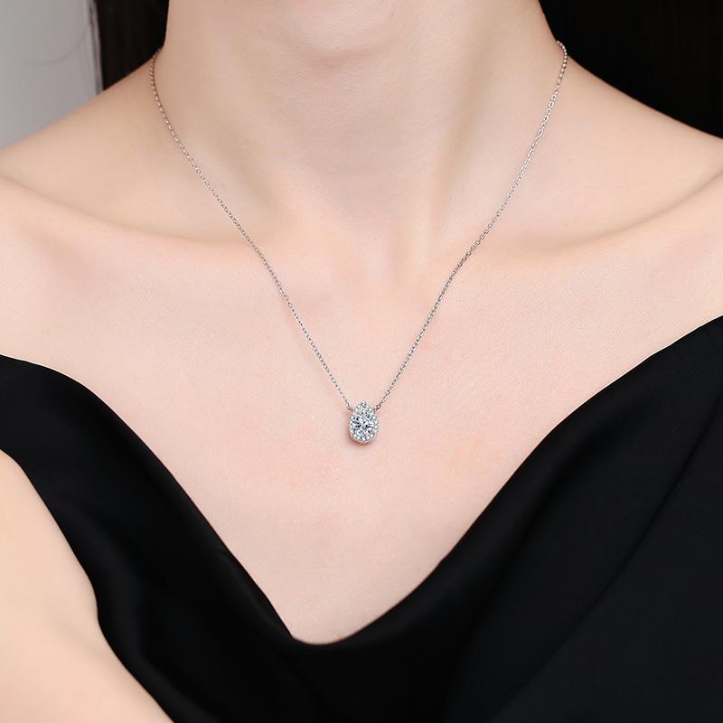 Factory S925 Silver Water Drop Moissanite Pendant Necklace Special Pear Cut GRA Moissanite Necklace for Women Gift