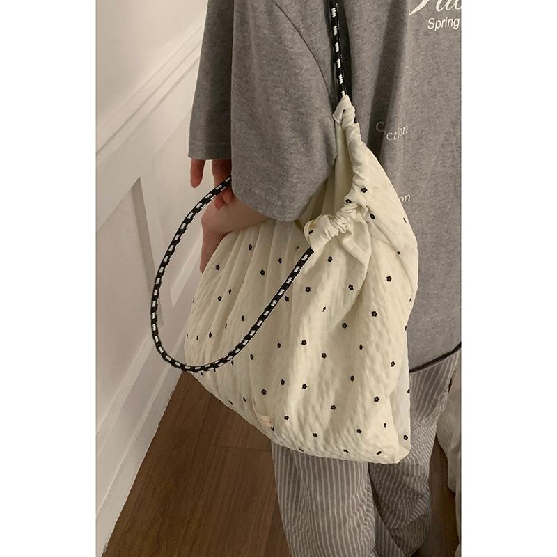 Summer fashion large-capacity underarm bag women's 2025 new polka dot chiffon shoulder bag fashion shopping bag bag