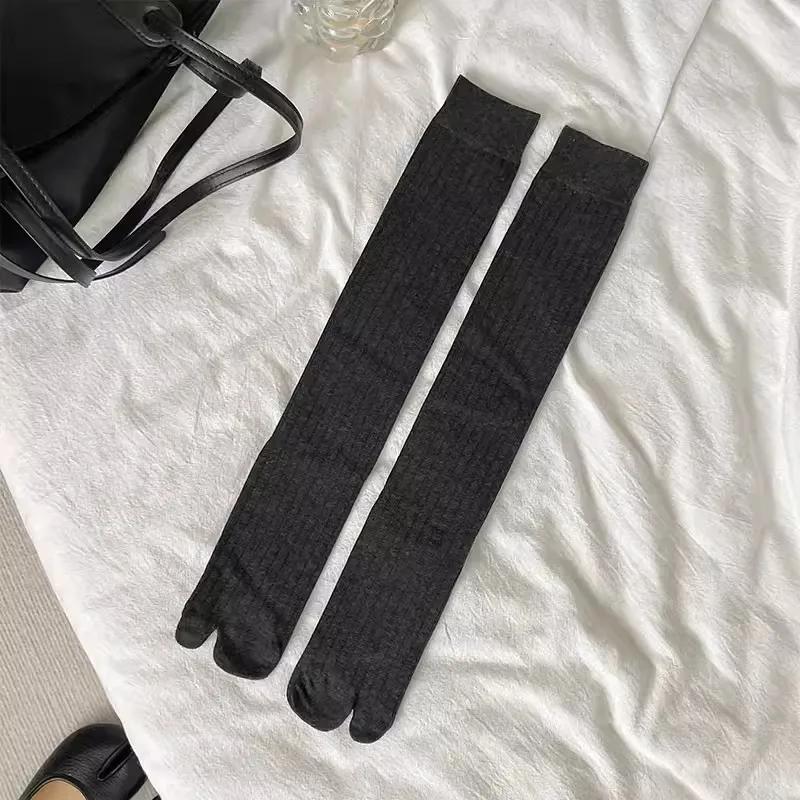 

Lolita Ballet Combed Cotton Split Toe Woman Socks Solid Color Stripe Comfortable Soft Two-Toed Japanese Harajuku Women Tabi Sox One Size темно-сірий колір