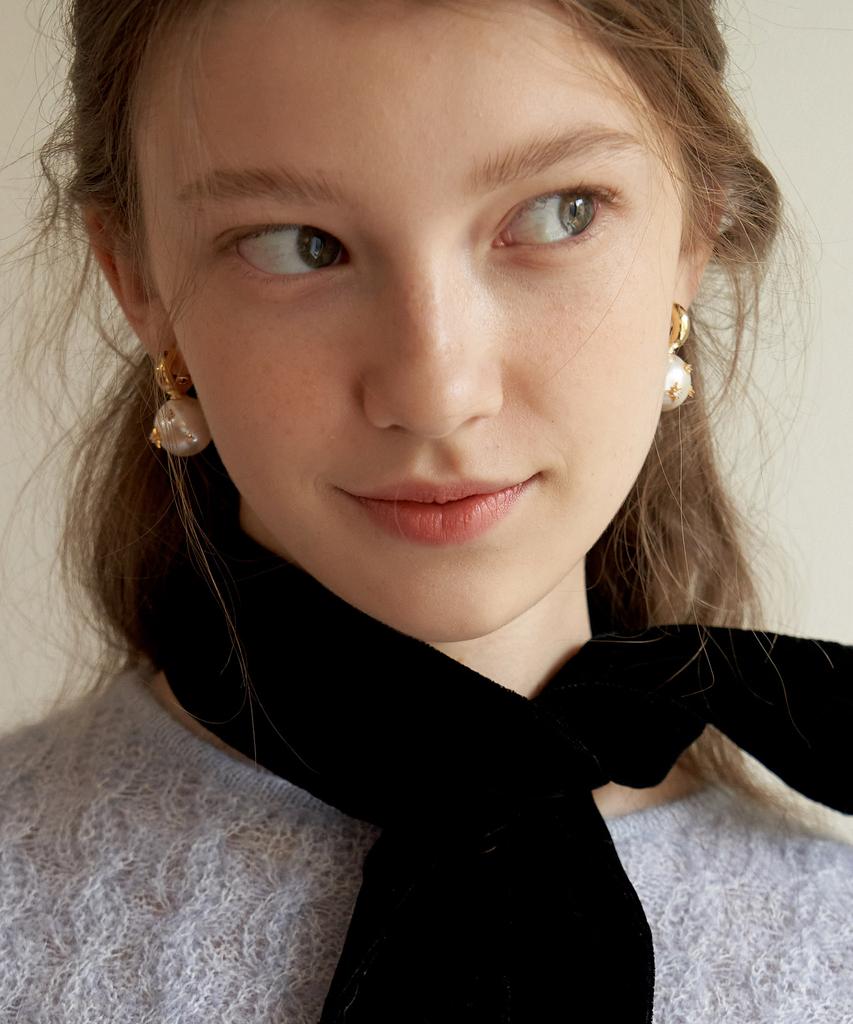 Tatiana Mignon Etoile Pearl Hoop Earrings_Ec1685