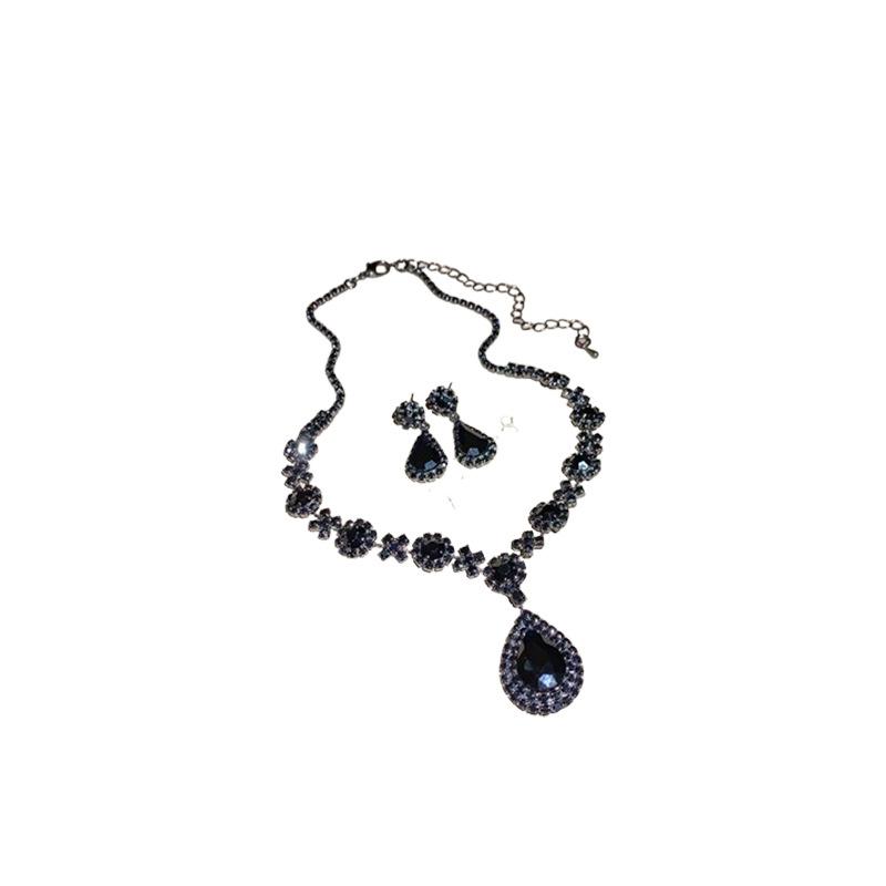 Diamond splicing water drop pendant earrings necklace set European and American light luxury temperament collarbone chain jewelry women
