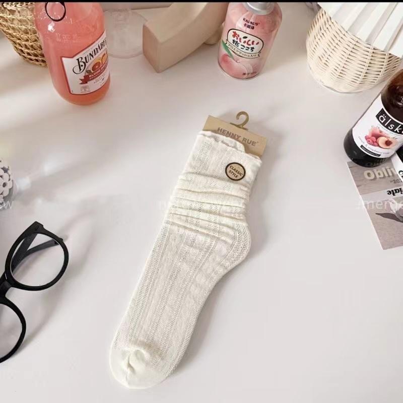 

Sexy Women Socks Retro Lace Floral Mesh Lolita Cute Sock Thin Middle Tube Transparent Socks Girl Sweet Breathable Designer Socks One Size
