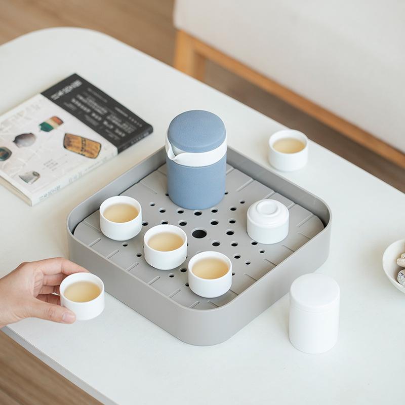 Heartfelt Portable Kung Fu Tea Set: Modern, Anti-scalding Teapot with Quick-brew Cups for Home and Outdoor Use.